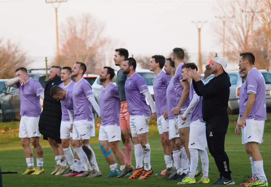 TJ Sokol Chotětov A : FK Mělník 1909 4:2 (2:1)